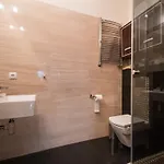 100 Sqm Luxury Apartment Wilanow Lägenhet *