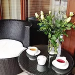 100 Sqm Luxury Apartment Wilanow Lägenhet