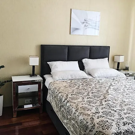 100 Sqm Luxury Apartment Wilanow * Warsaw