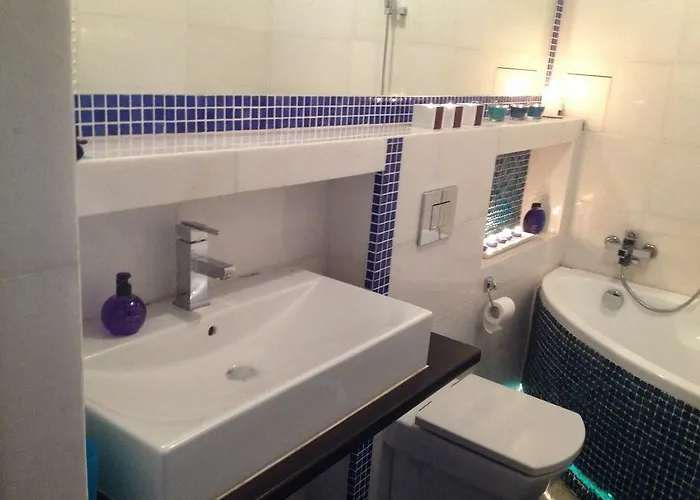 100 Sqm Luxury Wilanow アパート *