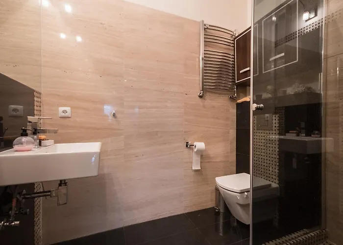 100 Sqm Luxury Wilanow アパート *