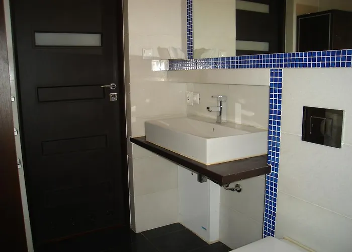 100 Sqm Luxury Wilanow * ワルシャワ