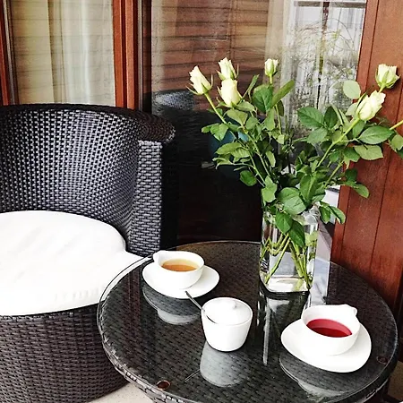 100 Sqm Luxury Wilanow Apartman